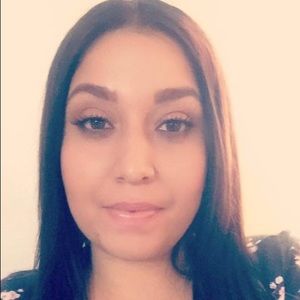 Meet your Posher, Ana